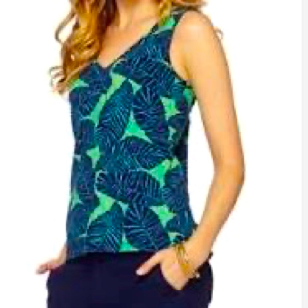 Lilly Pulitzer Gigi Tank Under The Palms
Leaf Print size M EUC